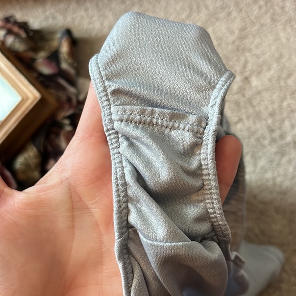 Never worn, gorgeous blue gray Nike shorts - Picture 4 of 4